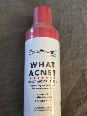 the CREME shop What Acne? Daily Moisturizer Hyaluronic Acid & Salicylic Acid